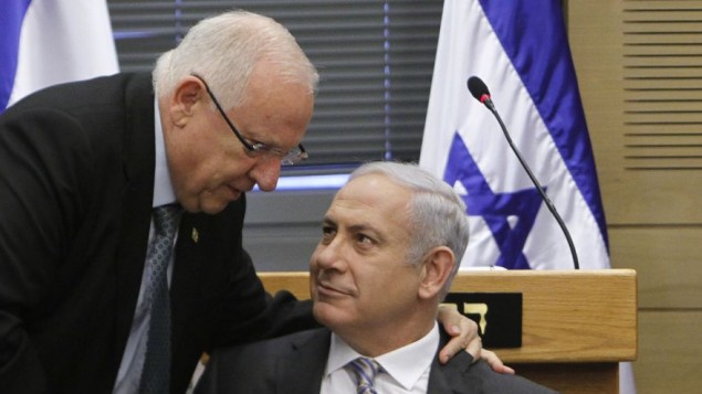 Saddams Death. Holism in the Middle East